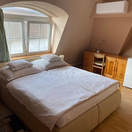 Ambrozia Guesthouse Nagykanizsa Ngoại thất bức ảnh