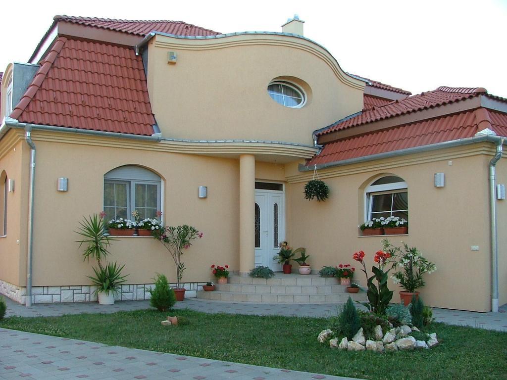 Ambrozia Guesthouse Nagykanizsa Ngoại thất bức ảnh