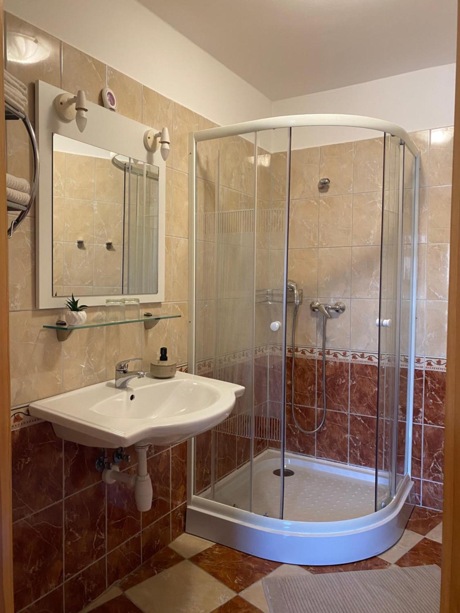 Ambrozia Guesthouse Nagykanizsa Ngoại thất bức ảnh