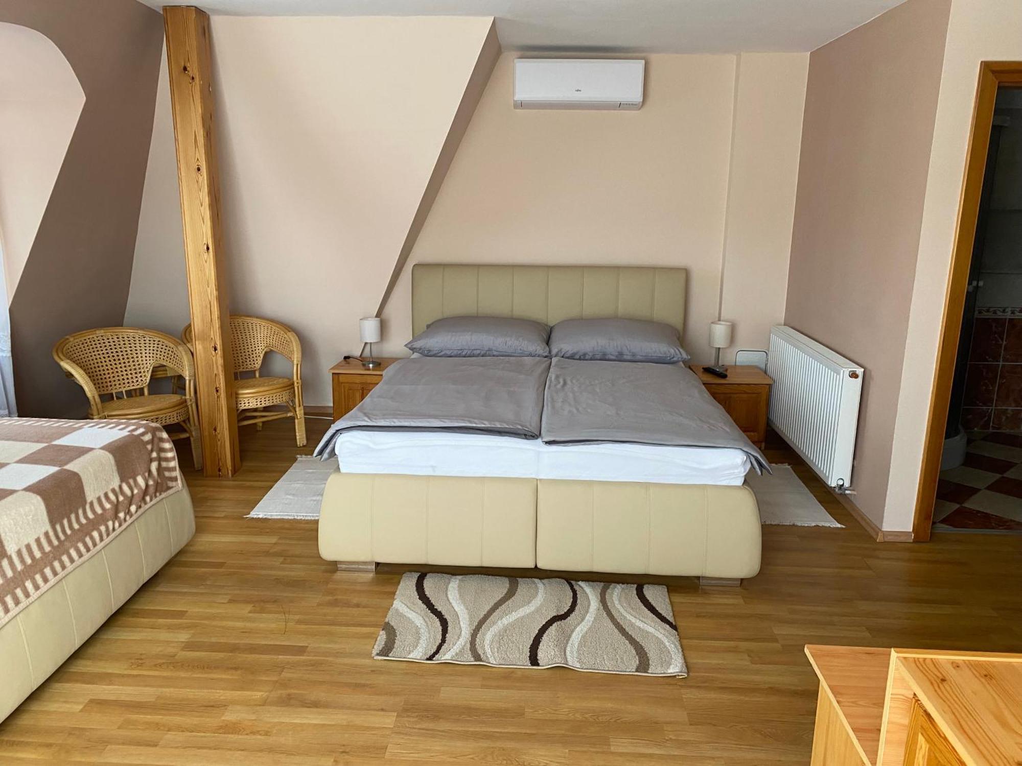 Ambrozia Guesthouse Nagykanizsa Ngoại thất bức ảnh