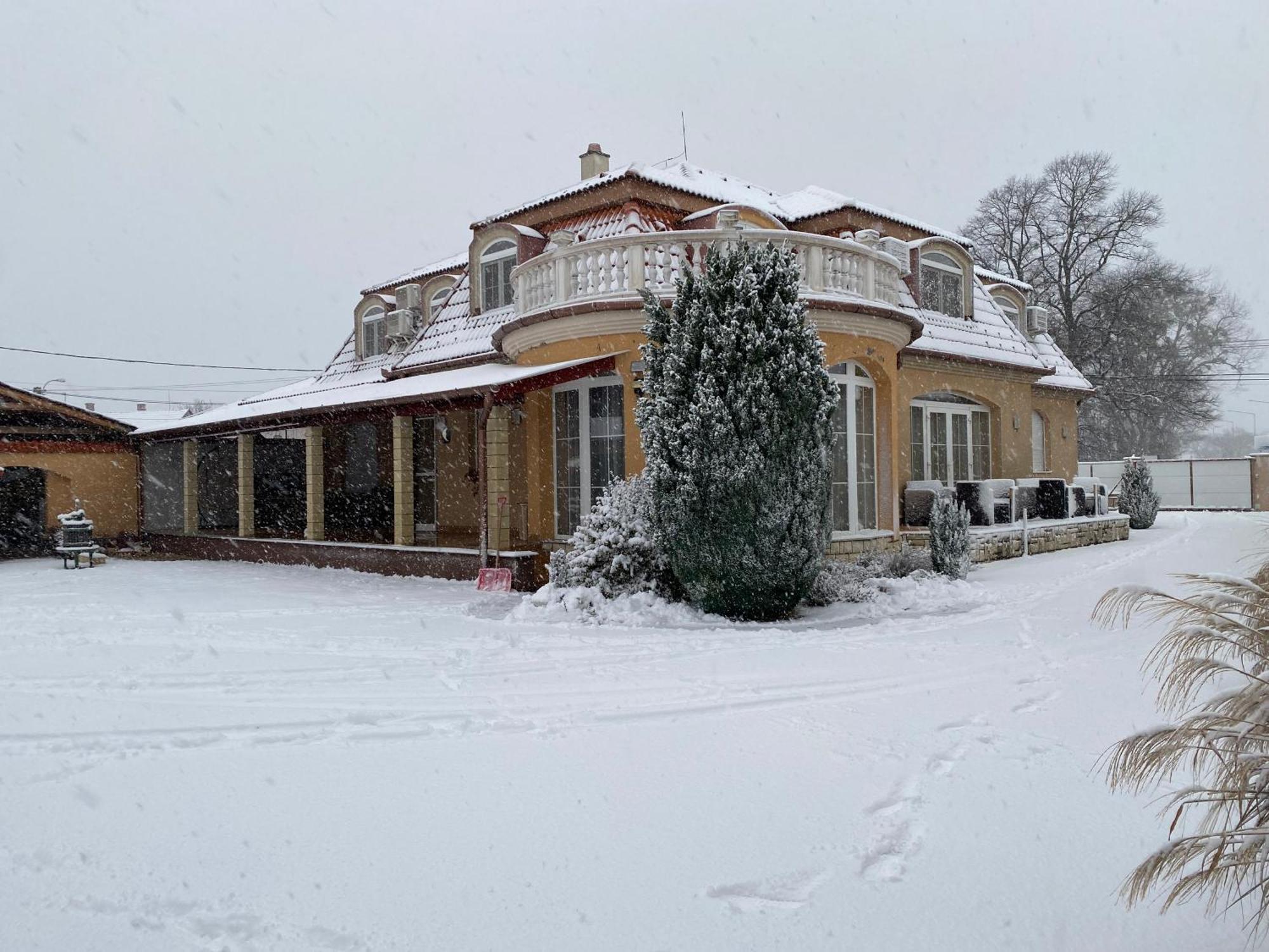 Ambrozia Guesthouse Nagykanizsa Ngoại thất bức ảnh