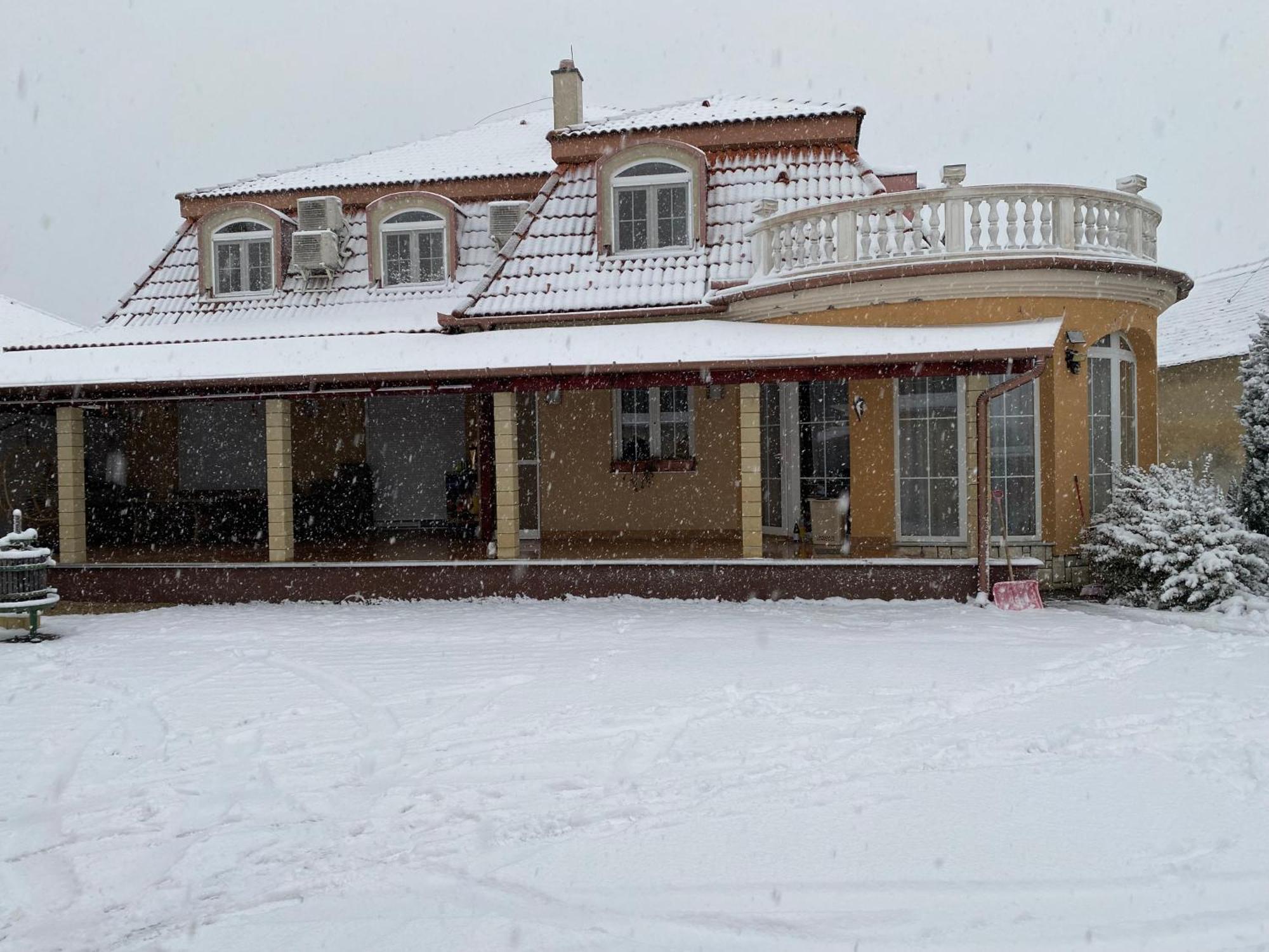 Ambrozia Guesthouse Nagykanizsa Ngoại thất bức ảnh