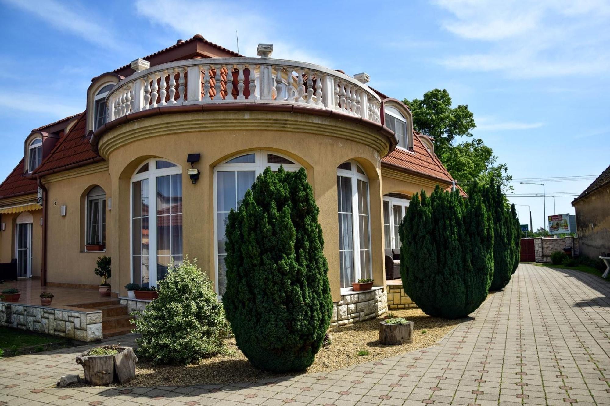 Ambrozia Guesthouse Nagykanizsa Ngoại thất bức ảnh