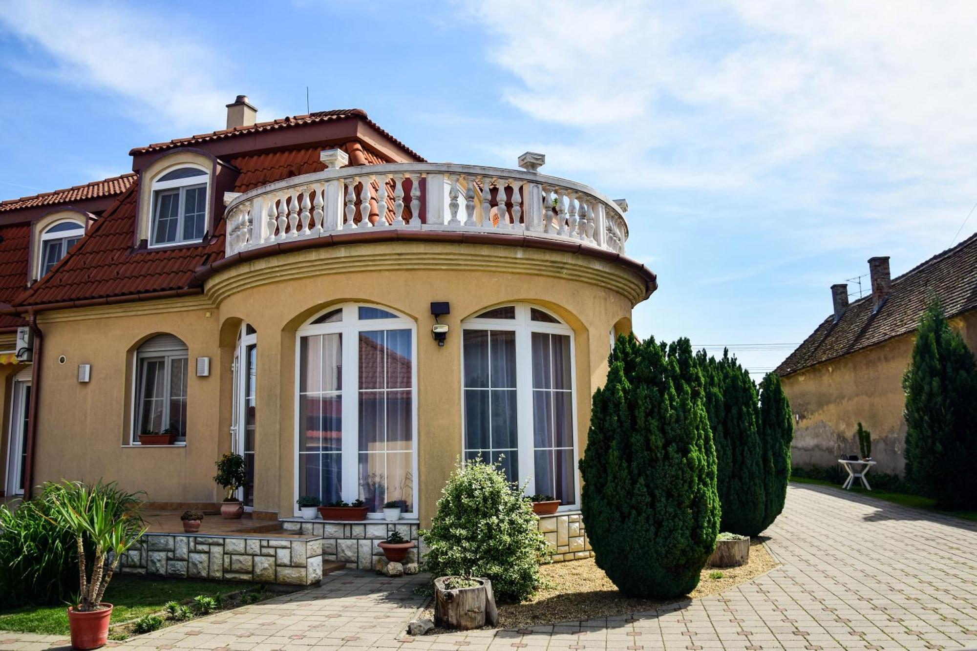 Ambrozia Guesthouse Nagykanizsa Ngoại thất bức ảnh